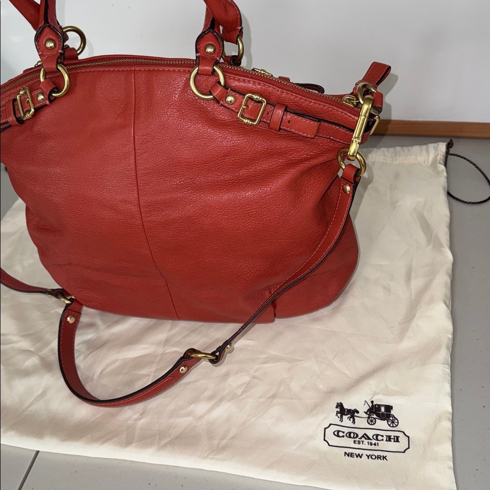 Coach Madison Leather Lindsey Satchel *Authentic* - Picture 10 of 16
